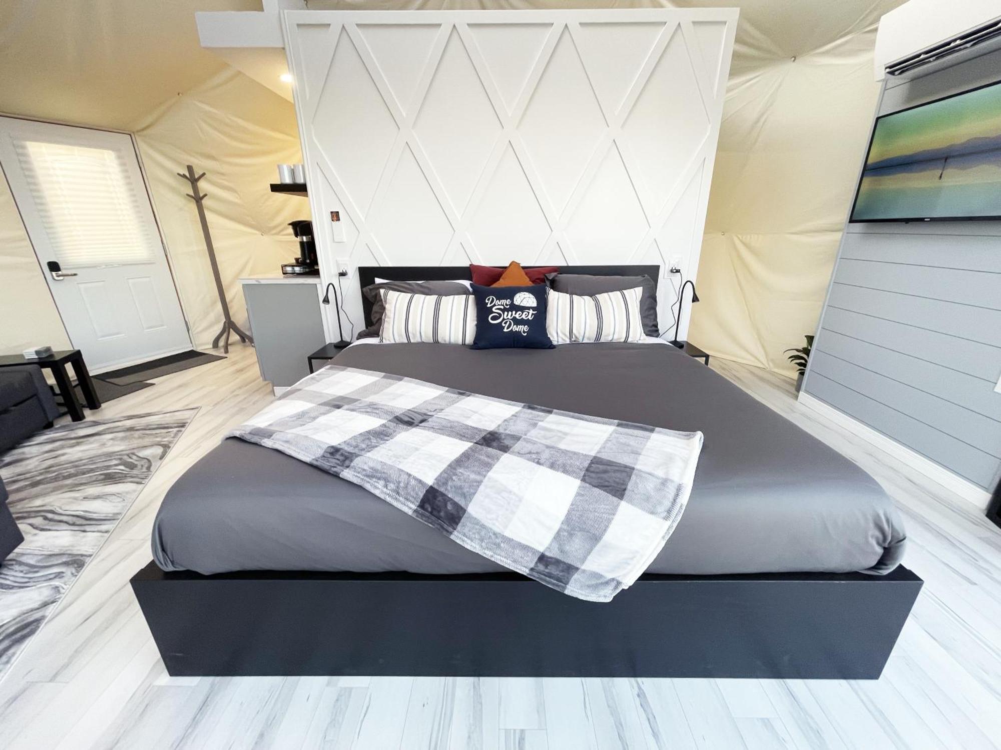 Port Wade Glamping Domes Villa Victoria Beach ภายนอก รูปภาพ