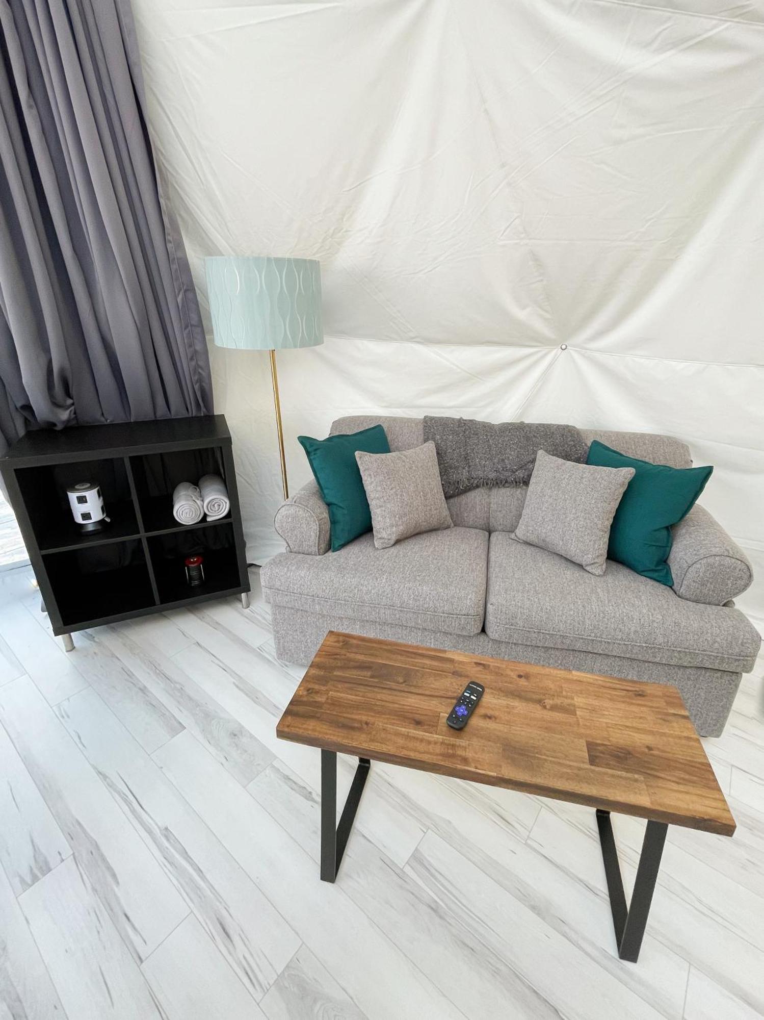Port Wade Glamping Domes Villa Victoria Beach ภายนอก รูปภาพ