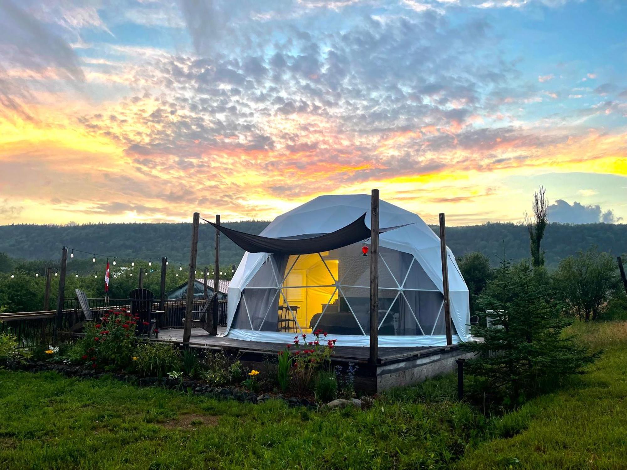 Port Wade Glamping Domes Villa Victoria Beach ภายนอก รูปภาพ